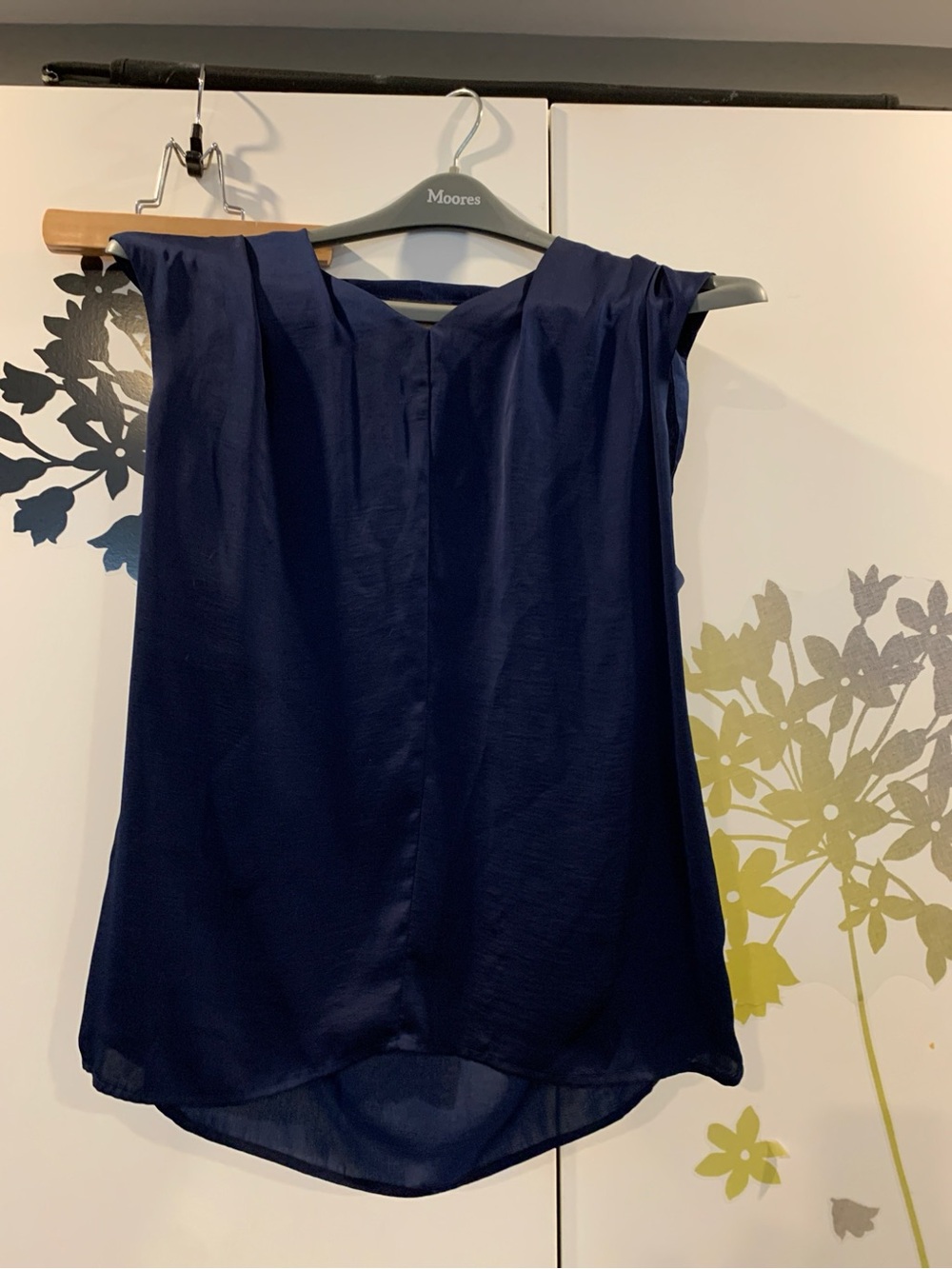 Lord & Taylor Navy V-Neck Sleeveless Blouse